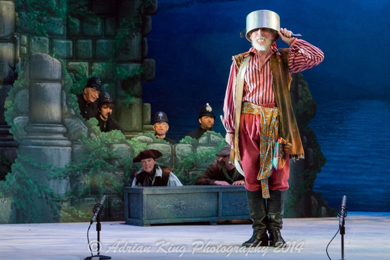 20141021_Pirates-Dress-Rehearsal_10353