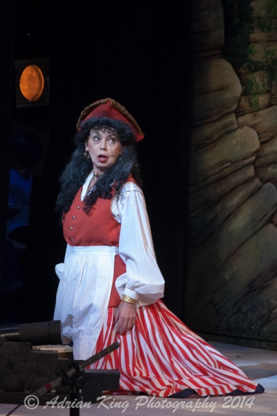 20141021_Pirates-Dress-Rehearsal_9671